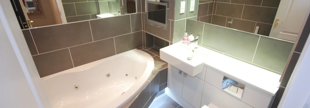 bathroom 2 2000 x 703